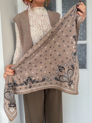 Foulard carré bandana taupe