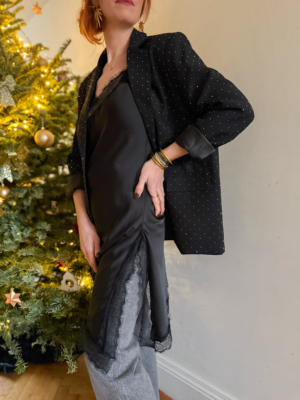 Fila robe asymétrique en satin noir