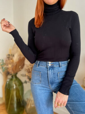 Marin fin pull col roulé noir