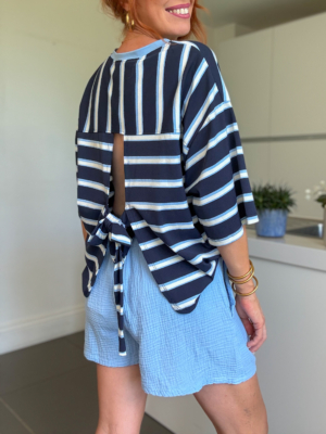 Isaure tee shirt nœud bleu