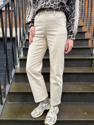 Pierre jean droit écru