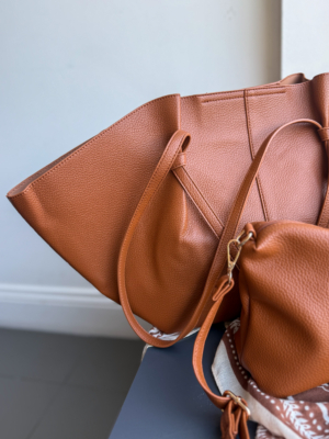 Sac cabas + pochette bandoulière