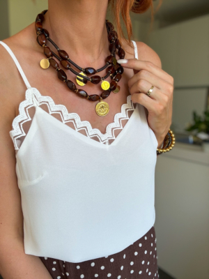 Collier triple et médailles