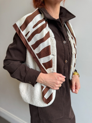 Grand carré satin choco