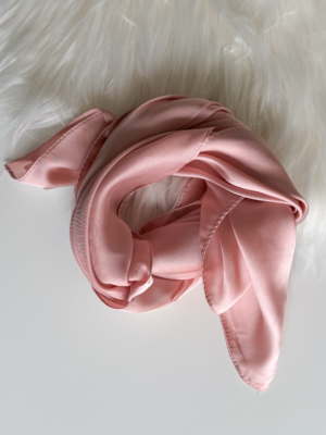 Carré satin uni rose