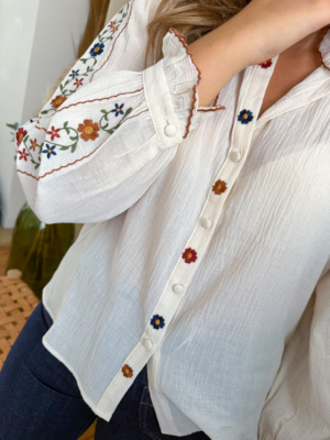 Solène blouse brodée écrue