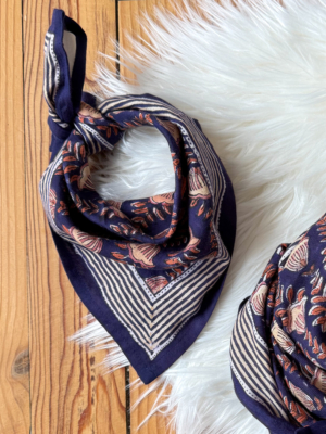 Petit foulard création SIMONE marine