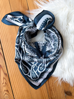 Foulard soyeux marine
