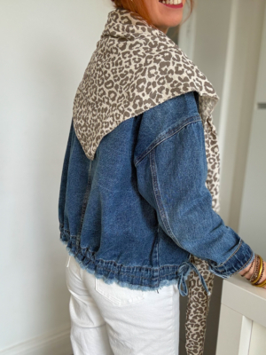 Grande écharpe triangle imprimé taupe