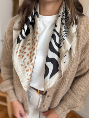 Foulard soyeux animal