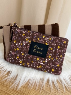 Pochette "BISOU BISOU" à fleurs