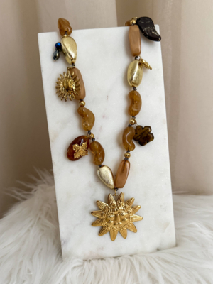 Sautoir perles et soleil
