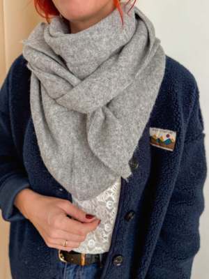 Écharpe laine triangle gris