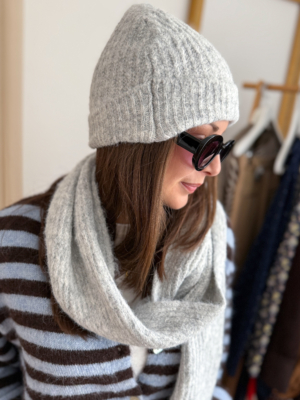 Ensemble bonnet+écharpe gris