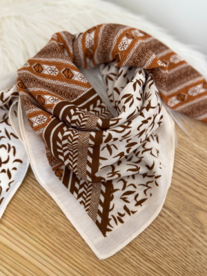 Foulard carré imprimé camel
