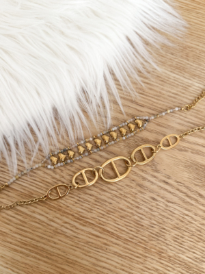 Bracelet coeurs et perles