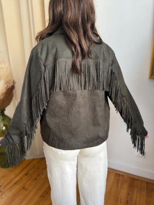 Olivia veste effet daim kaki à franges