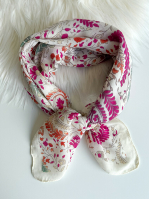 Foulard fuchsia orange et vert